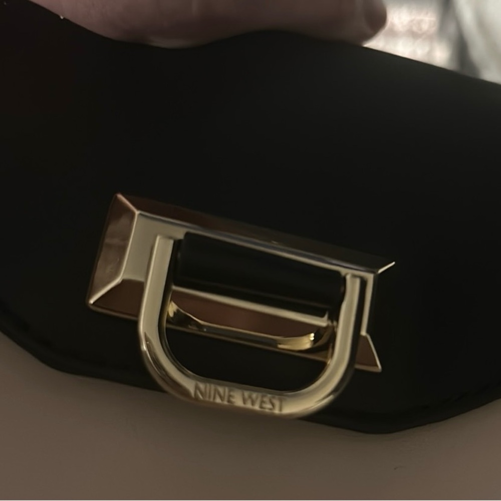 nine west two toned bag - Picture 2 of 2